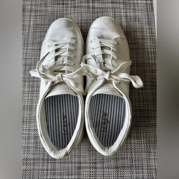 J. Crew Women’s Road Trip Sneakers in classic white, size 9. Style #:BC186 - Picture 8 of 12